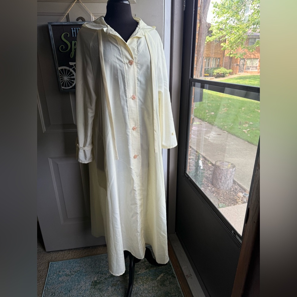 Vintage Betty Rose hooded silk blend loose maxi trench coat, one size
